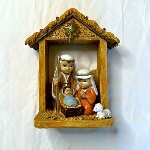 Decorative manger scene with light up star. Dimensions shown in pictures.